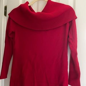 Beautiful colored Red Nine West Sweater in Medium